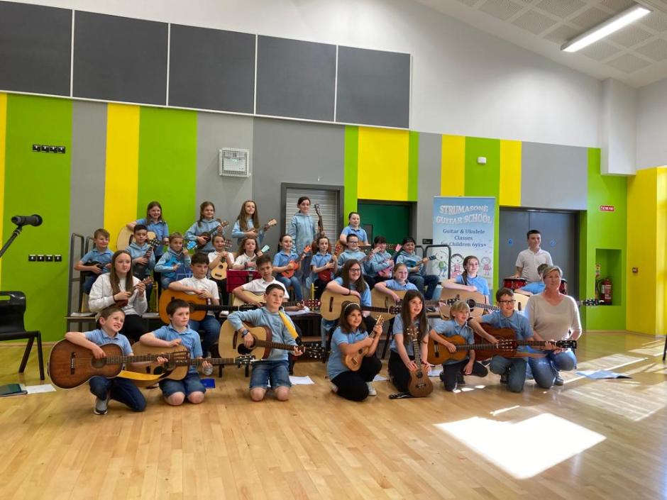 Strymasong Christmas Fundraiser